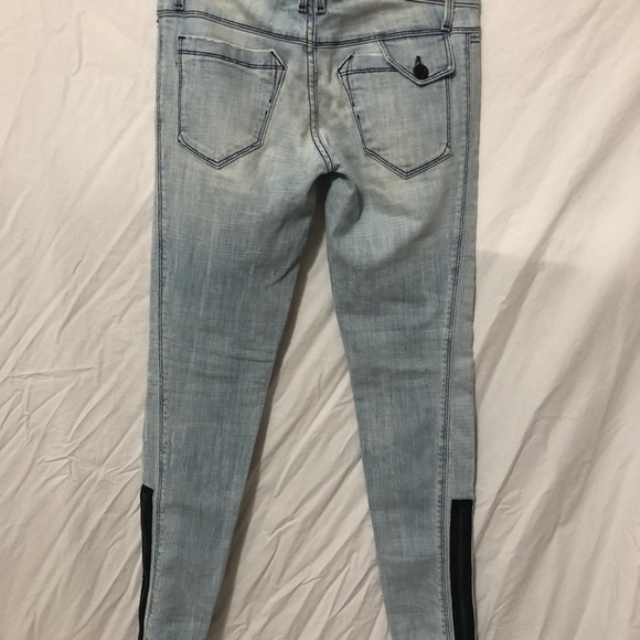 Women's jeans - Picture 2 of 4